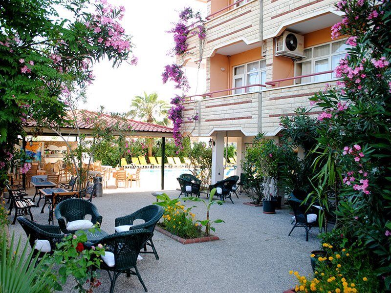 Beyaz Saray Hotel Side Exterior foto